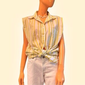 SIMPLY BASIC Sleeveless Button Down Collared Striped Shirt